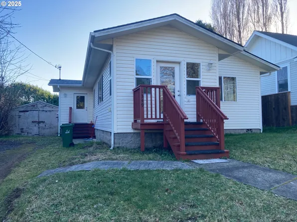 1349 Washington Ave, Coos Bay, OR 97420