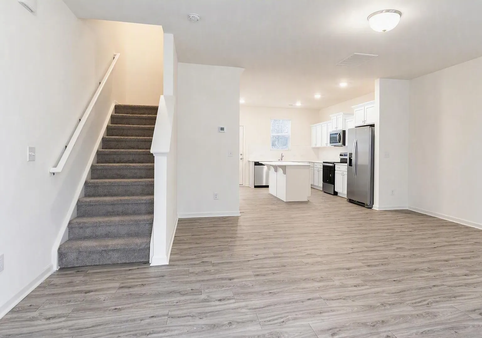 Beautiful End Unit 3 Bedroom Townhome Near I-85 Available 10/16/2026 — Photo 2