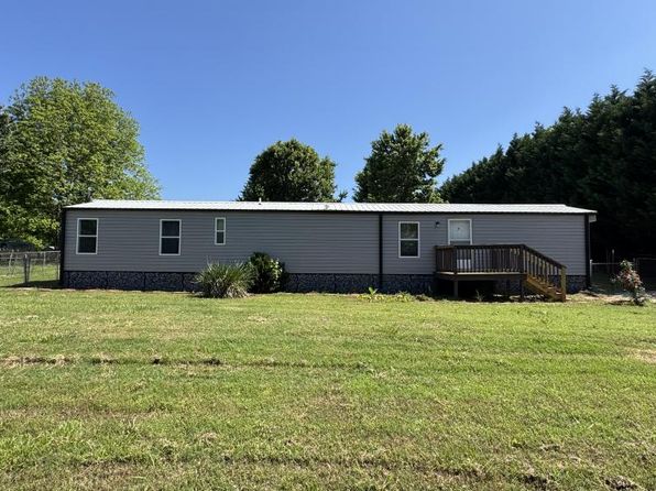 1006 Old Willis School Rd