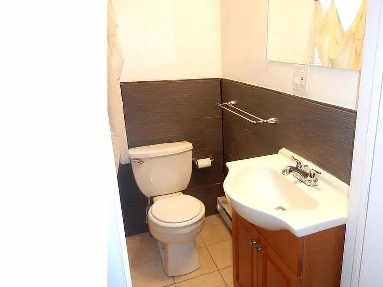 2522 W Montgomery Ave — Photo 7