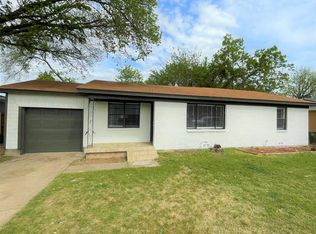1228 Harrison Ln, Hurst, TX 76053