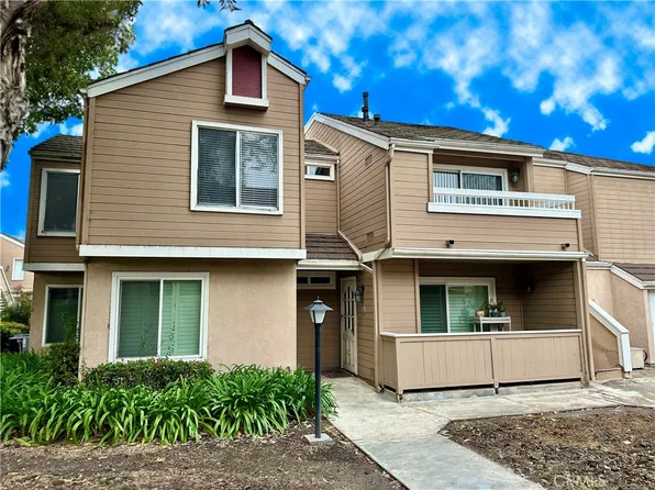 10432 W Briar Oaks Dr APT E, Stanton, CA 90680
