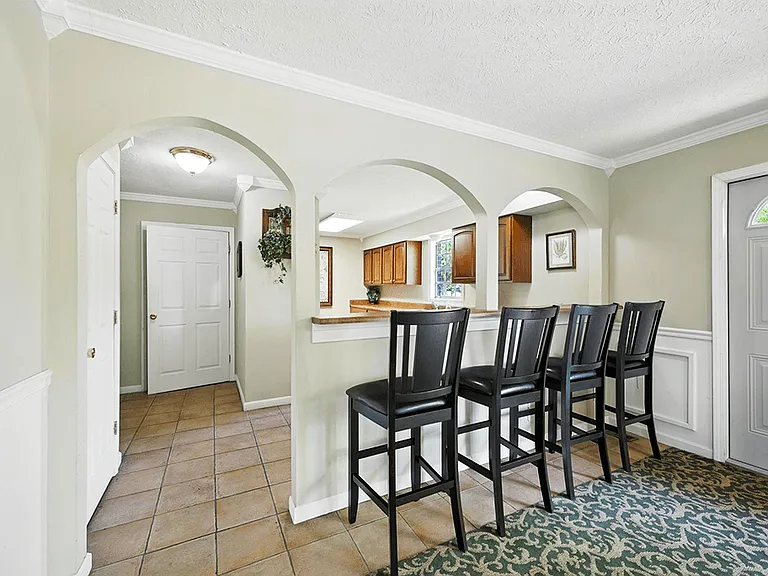 Ashton Pointe — Photo 12