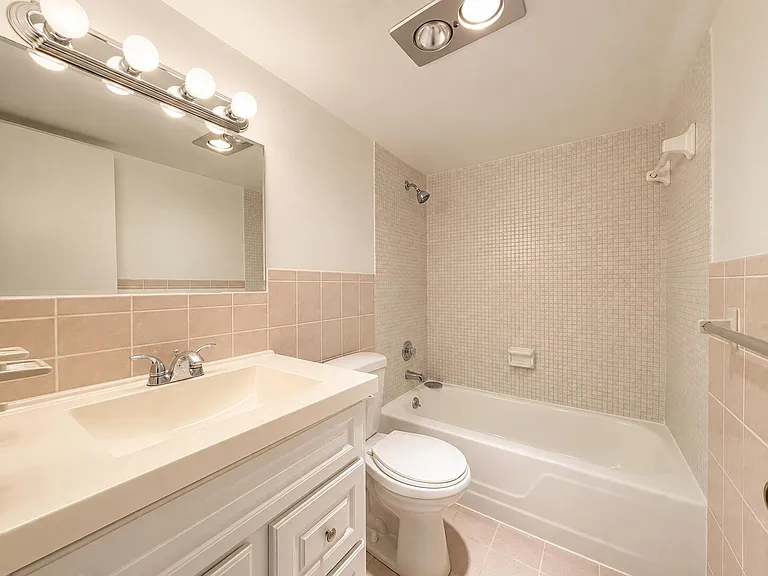 555 Purdy Ln #309 — Photo 14