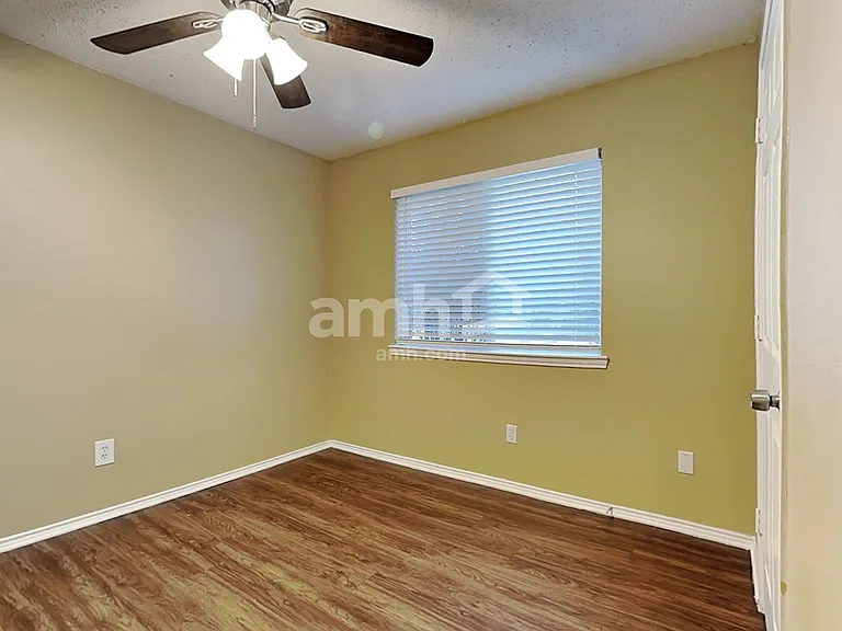 260 Beech Dr — Photo 19