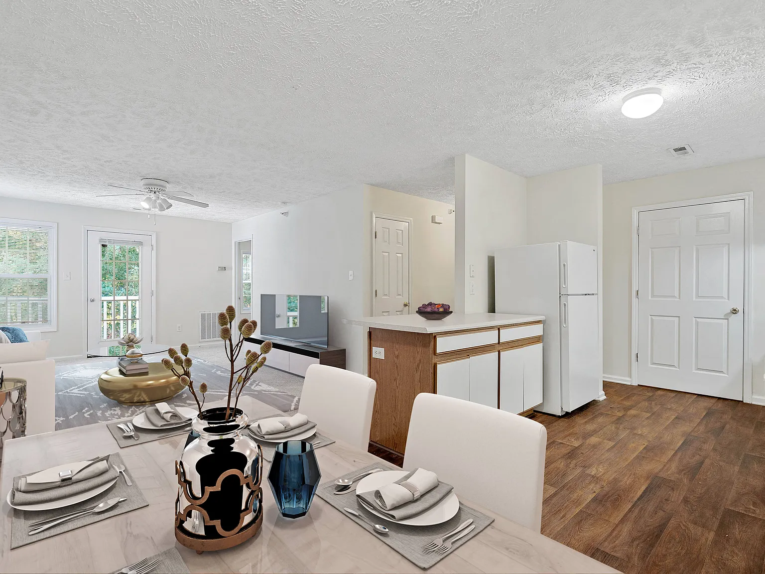 Austin Creek Apartments — Photo 4