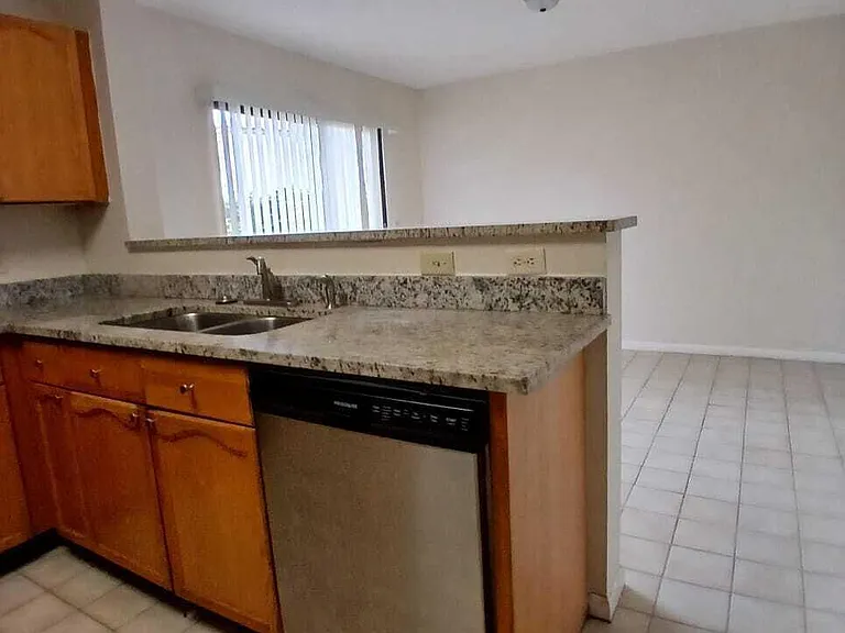 1731 Shoreside Cir — Photo 7