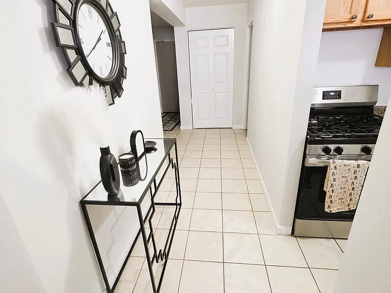 6821 N Sheridan Road — Photo 10