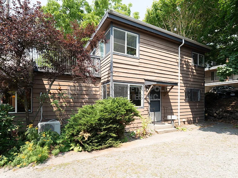 7810 E Green Lake Drive N Seattle Wa 98103 Lcg(S) - C — Photo 1