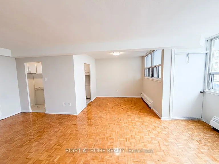 1440 Lawrence Ave W #510 — Photo 9