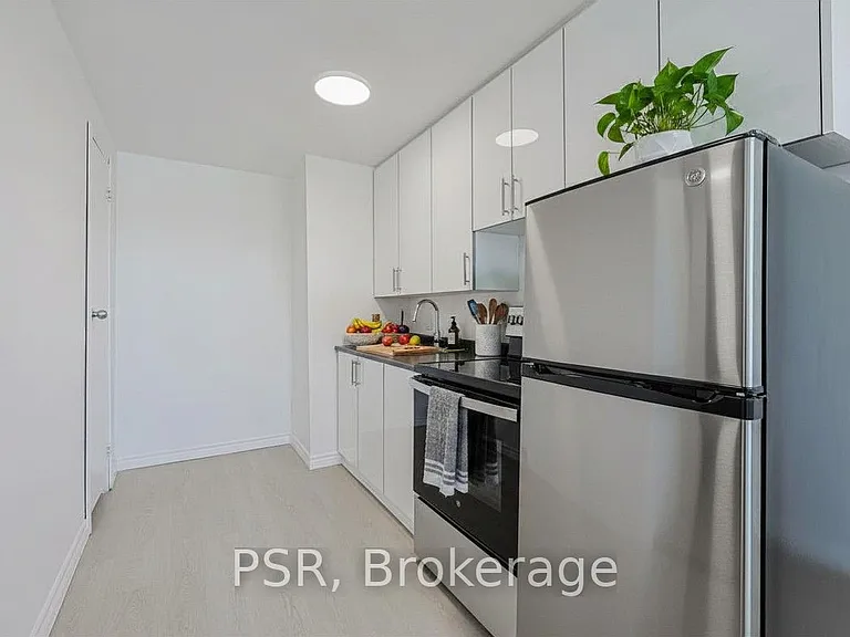 2204 Dufferin St #107 — Photo 5