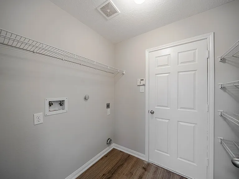 121 Rodeo Dr #121 — Photo 10