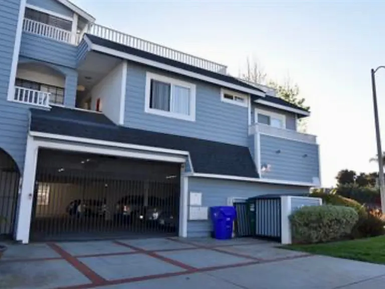 1205 S Nevada St, Oceanside CA