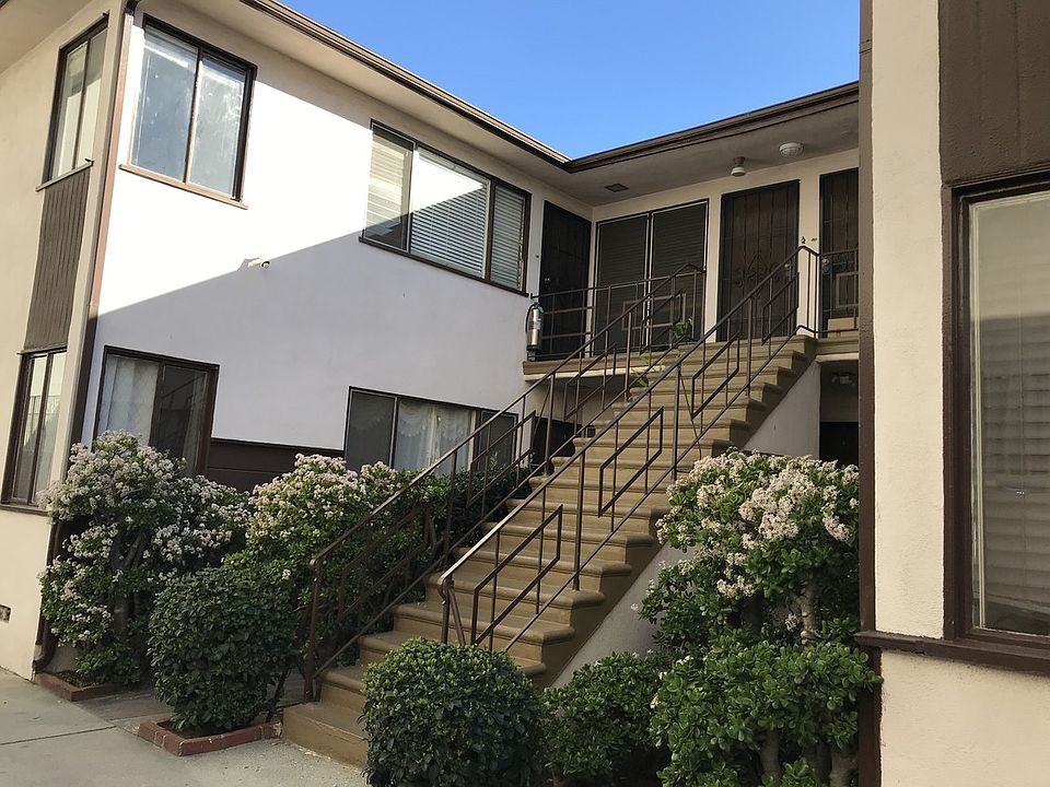 2nd image of 1428 N Curson Ave APT 1