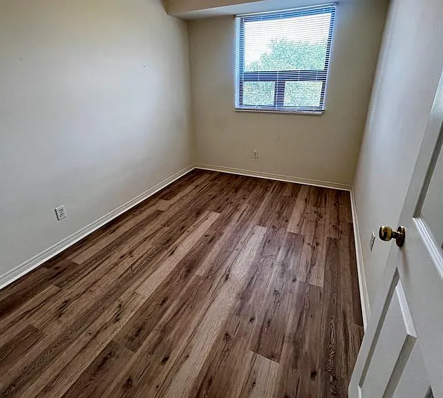 1160 Lauzon Rd #401 — Photo 7