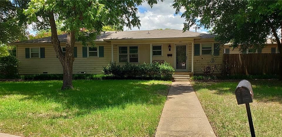1st image of 1311 Patricia Dr