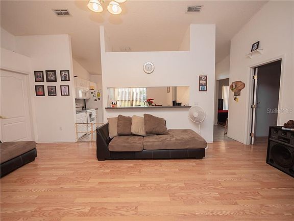 4th image of 4030 Oak Preserve Dr