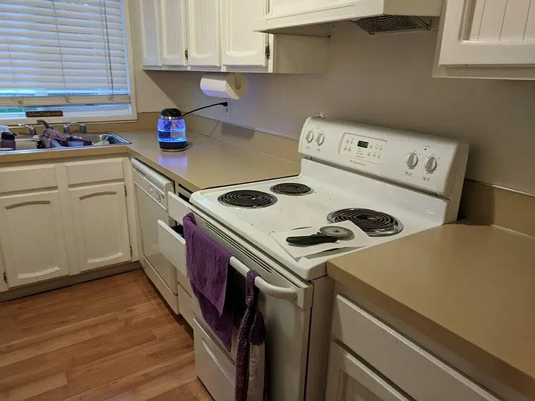 1004 NE Keyes Rd — Photo 3