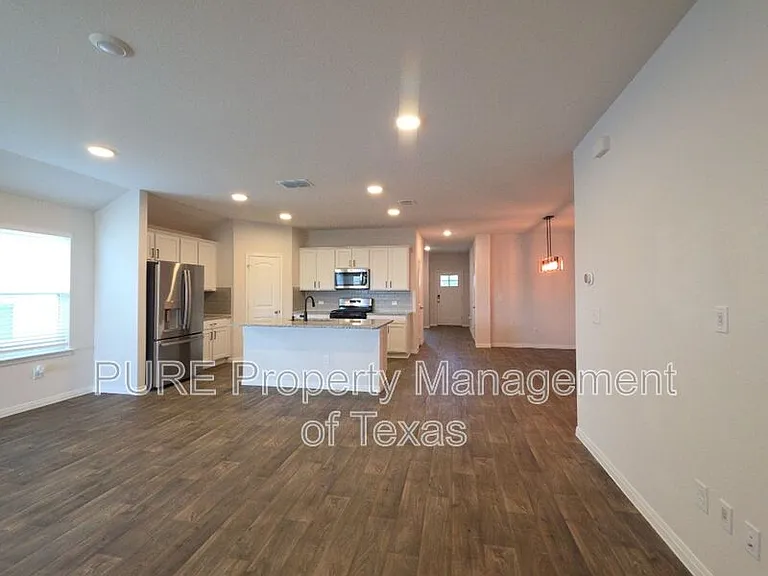 13708 Howser Trce — Photo 3
