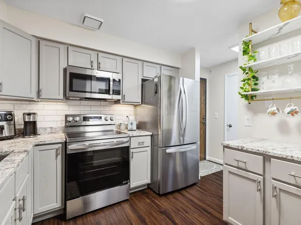 1011 41st Ave NE #115NE, Minneapolis, MN 55421