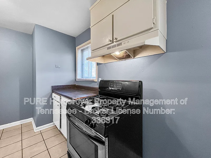 4 bed, 2.0 bath, 1074 sqft, $1,075 — Photo 4