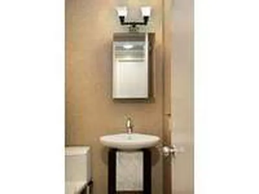 Sold by Torkan Real Estate | media 16