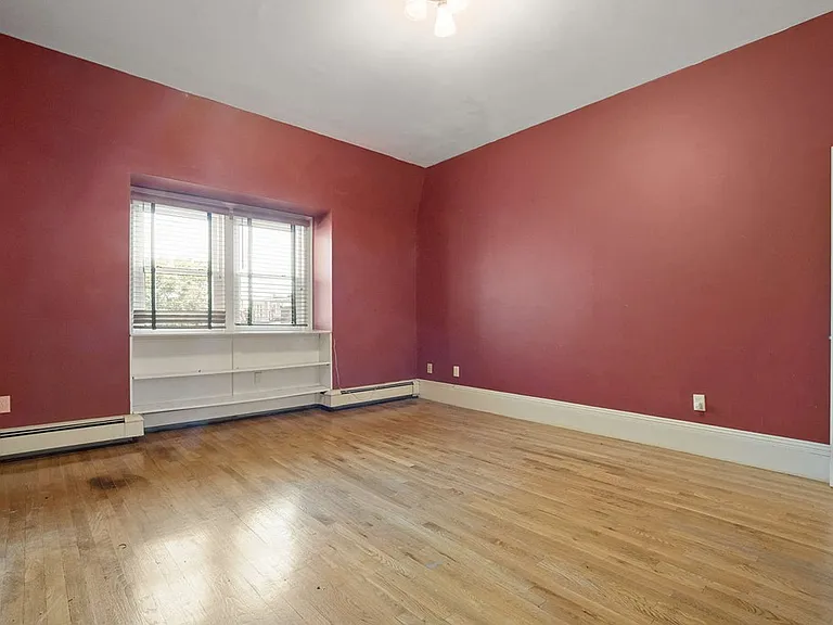 524 Tremont St #5 — Photo 8