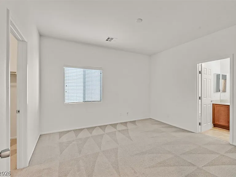 9599 Vega Carpio Ave — Photo 10