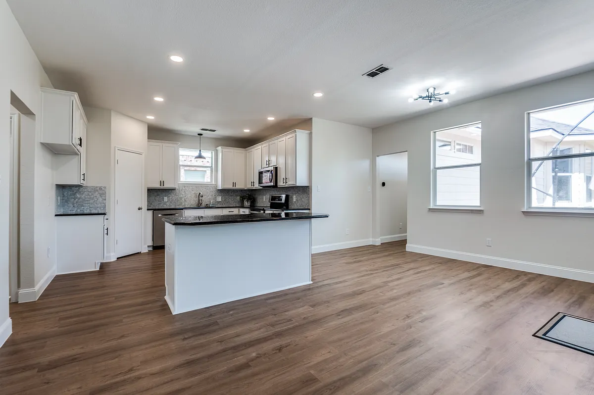 Building Photo - 1618 Wildflower Dr