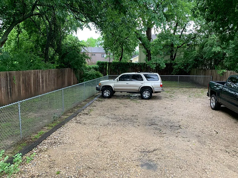 919 W Hickory St — Photo 15