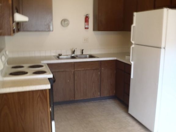 3rd image of 810 Spartan Dr APT 1