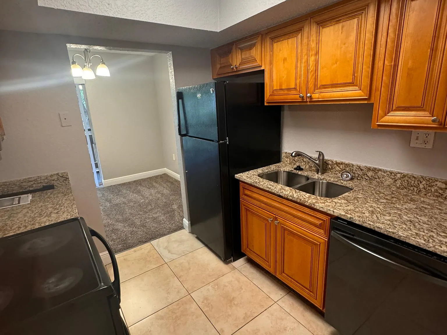 2 bed, 976 sqft, $1,500 — Photo 4
