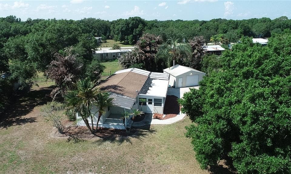 1st image of 1449 SE Plum Dr