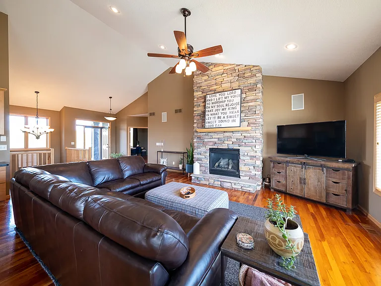 6531 Century Ln — Photo 3