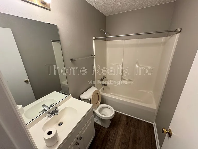 2260 Sherwood Ave #E — Photo 7