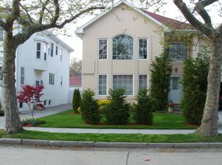 25 W Beech St, Long Beach, NY 11561