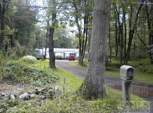 1121 Pocono Heights Rd, Tobyhanna, PA 18466