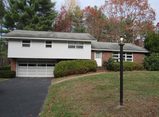 3 Sycamore Ave, Salem, NH 03079