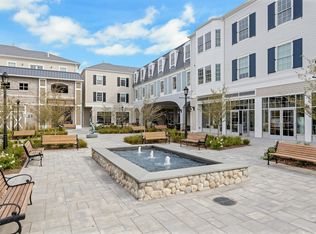 340 Heights Rd #202, Darien, CT 06820