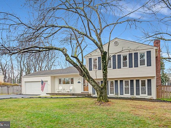 4th image of 15020 Rocking Spring Dr