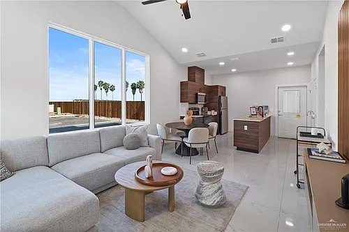 501 Coves Ln #2 Photo 1