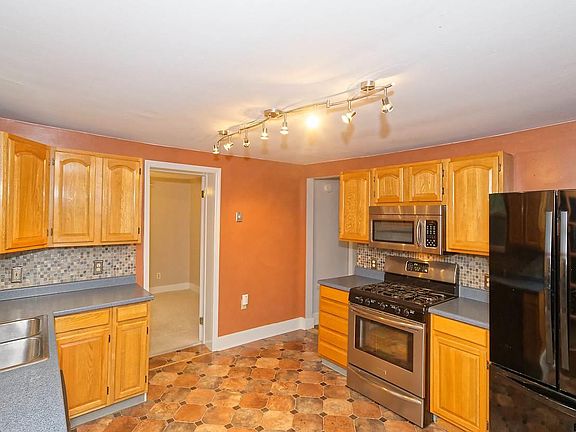 2nd image of 12 Clinton Ave