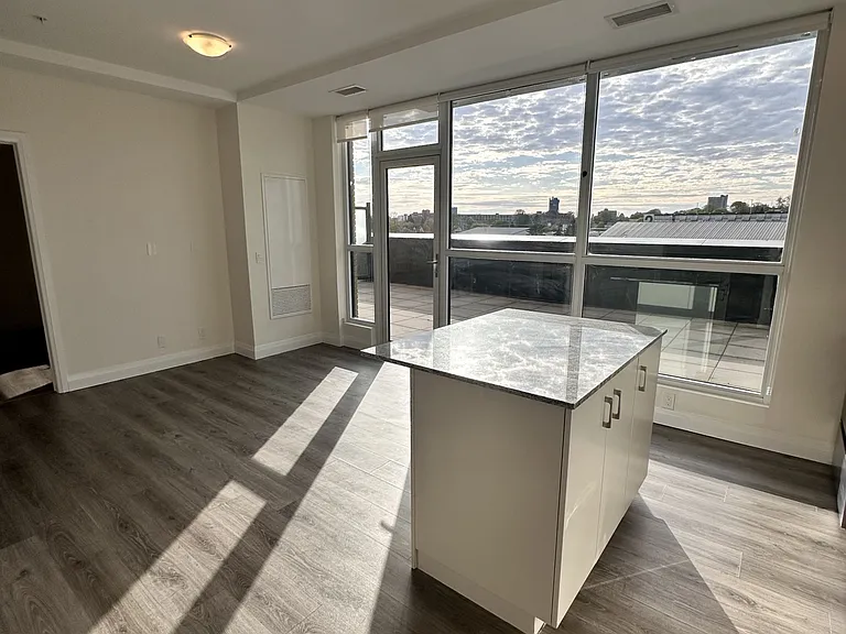 104 Garment St #408 — Photo 6