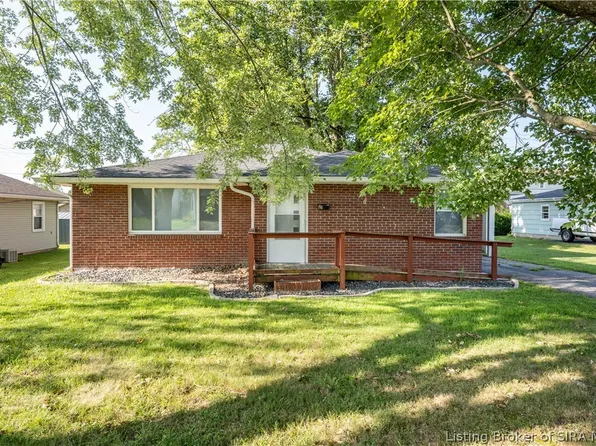 719 Smith Street, Scottsburg, IN 47170
