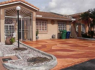 7657 NW 180th Ter, Hialeah, FL 33015