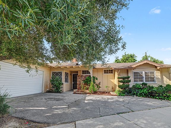 2nd image of 4413 Canoga Dr