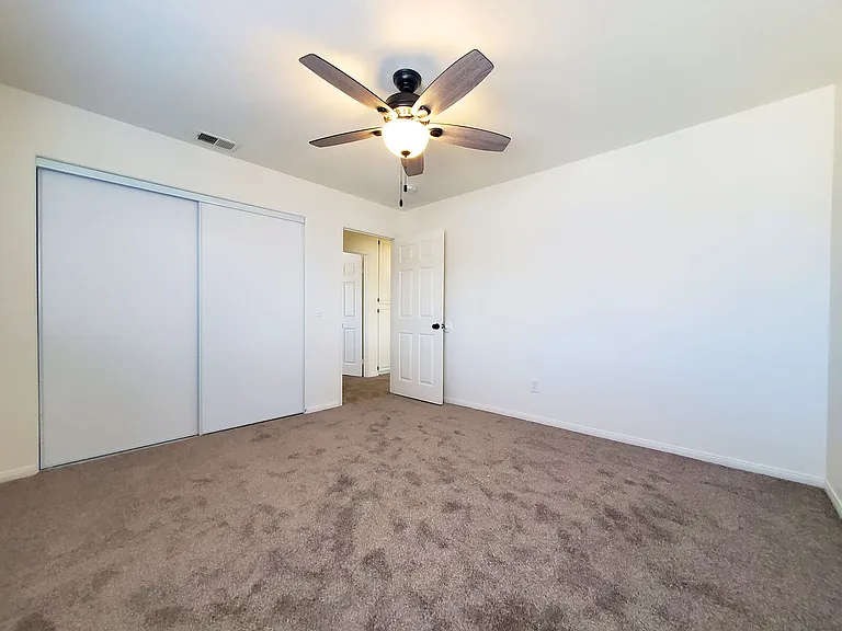 Palm Villas Apartments — Photo 15