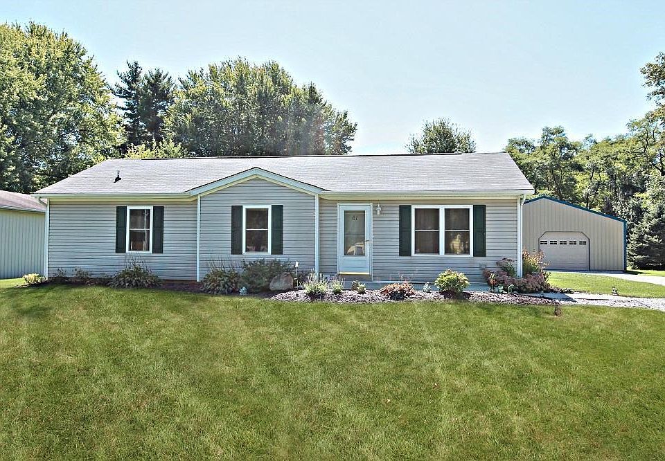 1st image of 61 Community Dr