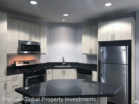 3rd image of 1408 W Washington Blvd APT 110