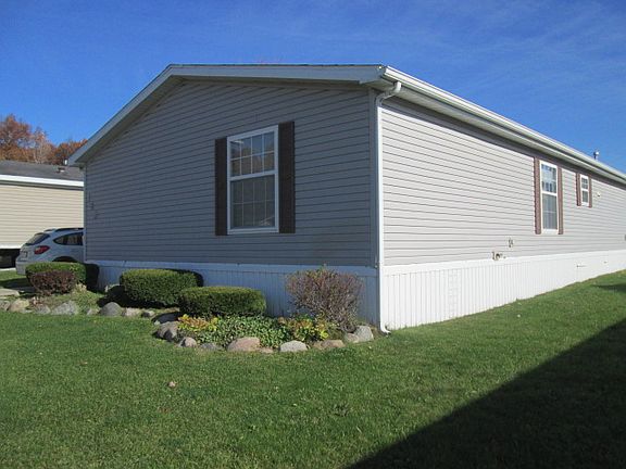 2nd image of 185 Newcastle Ln